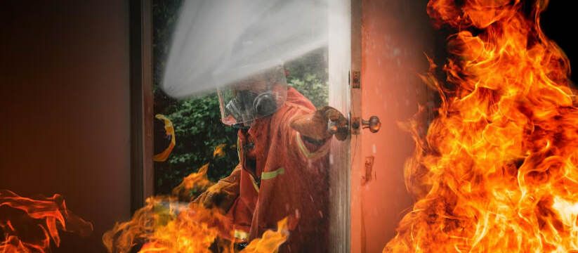 Ночная борьба с огнем: как самарцы справились с 11 возгораниями за сутки Ночная борьба с огнем: как самарцы справились с 11 возгораниями за сутки