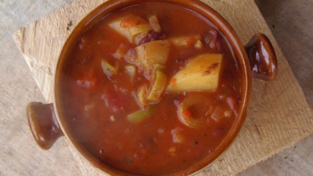 Гуляш по-венгерски: ароматное и сытное блюдо, перед которым невозможно устоять Гуляш по-венгерски: ароматное и сытное блюдо, перед которым невозможно устоять