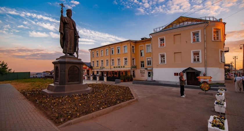 Июньские сюрпризы по звёздам: что ждёт вас в любви и финансах Июньские сюрпризы по звёздам: что ждёт вас в любви и финансах