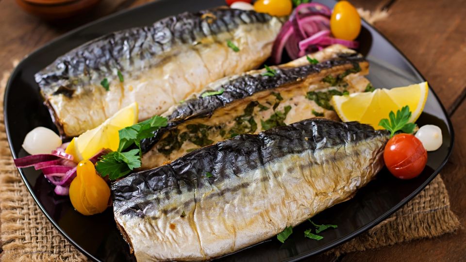 Запечённая скумбрия: нежное и сочное блюдо для всей семьи Запечённая скумбрия: нежное и сочное блюдо для всей семьи