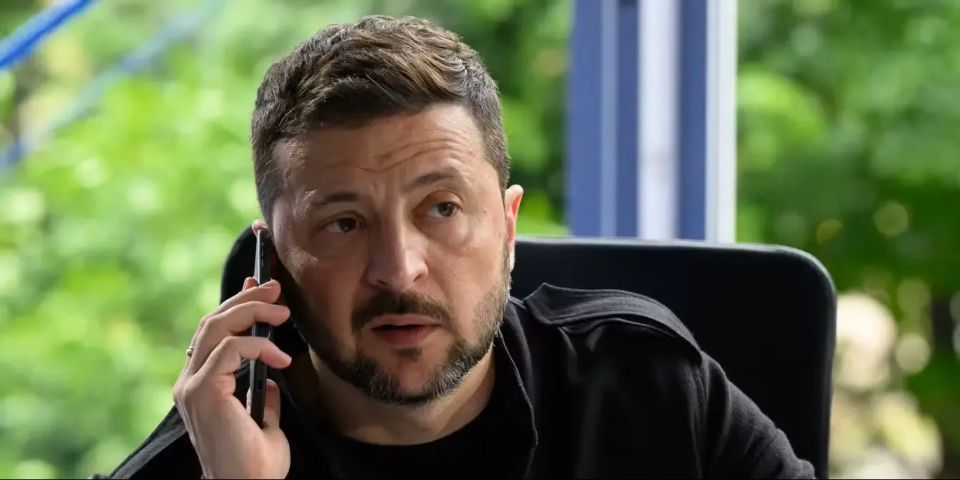 Неожиданный разговор: Зеленский стал жертвой розыгрыша пранкеров Вована и Лекса Неожиданный разговор: Зеленский стал жертвой розыгрыша пранкеров Вована и Лекса