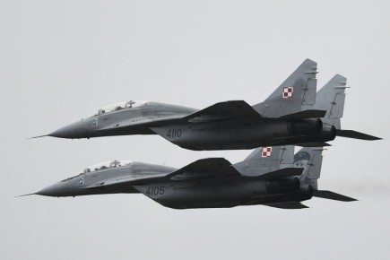 Польша выдвинула Украине условие для передачи списанных истребителей