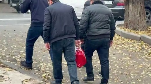 Показательные обыски. в Ереване для Баку