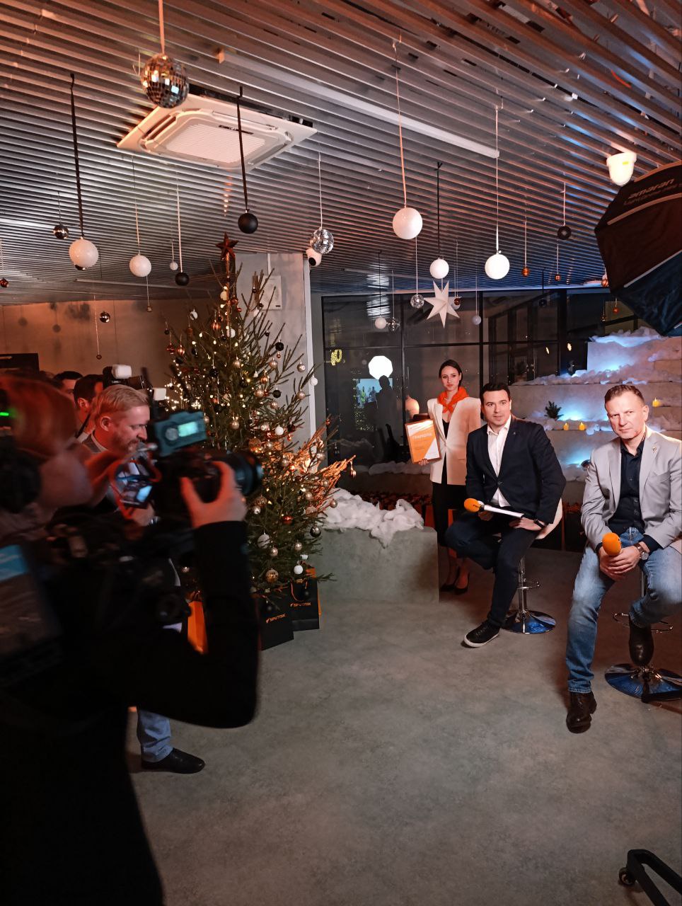 Юрий Баранчик: Отличный вечер в кругу друзей и соратников Юрий Баранчик: Отличный вечер в кругу друзей и соратников