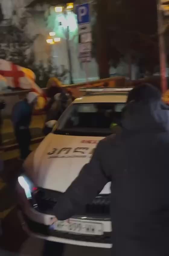 Закон в исполнении. на улицах Тбилиси